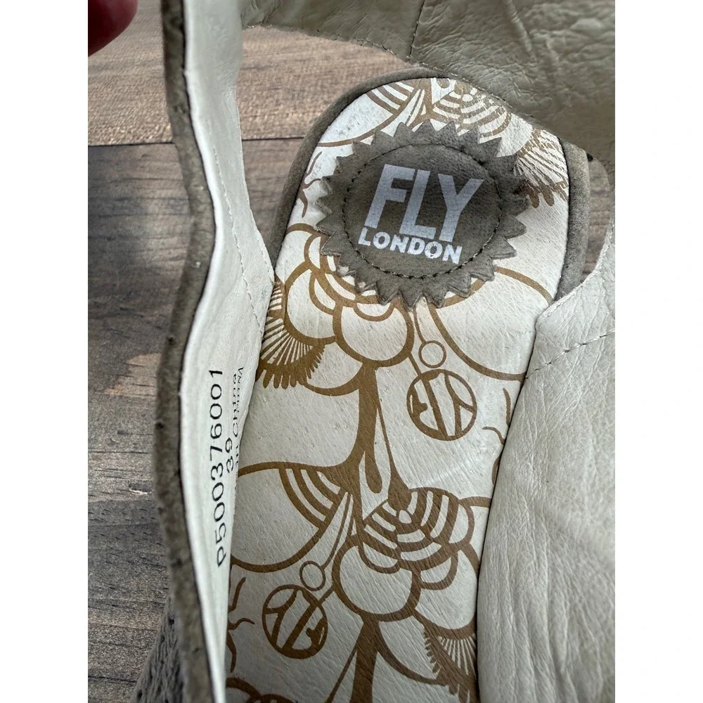 FLY London Taupe Perforated Wedge Sandals EU 39 Comfort Boho Lagenlook Shoes